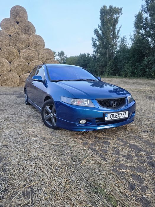 У продажі Хонда аккорд  7