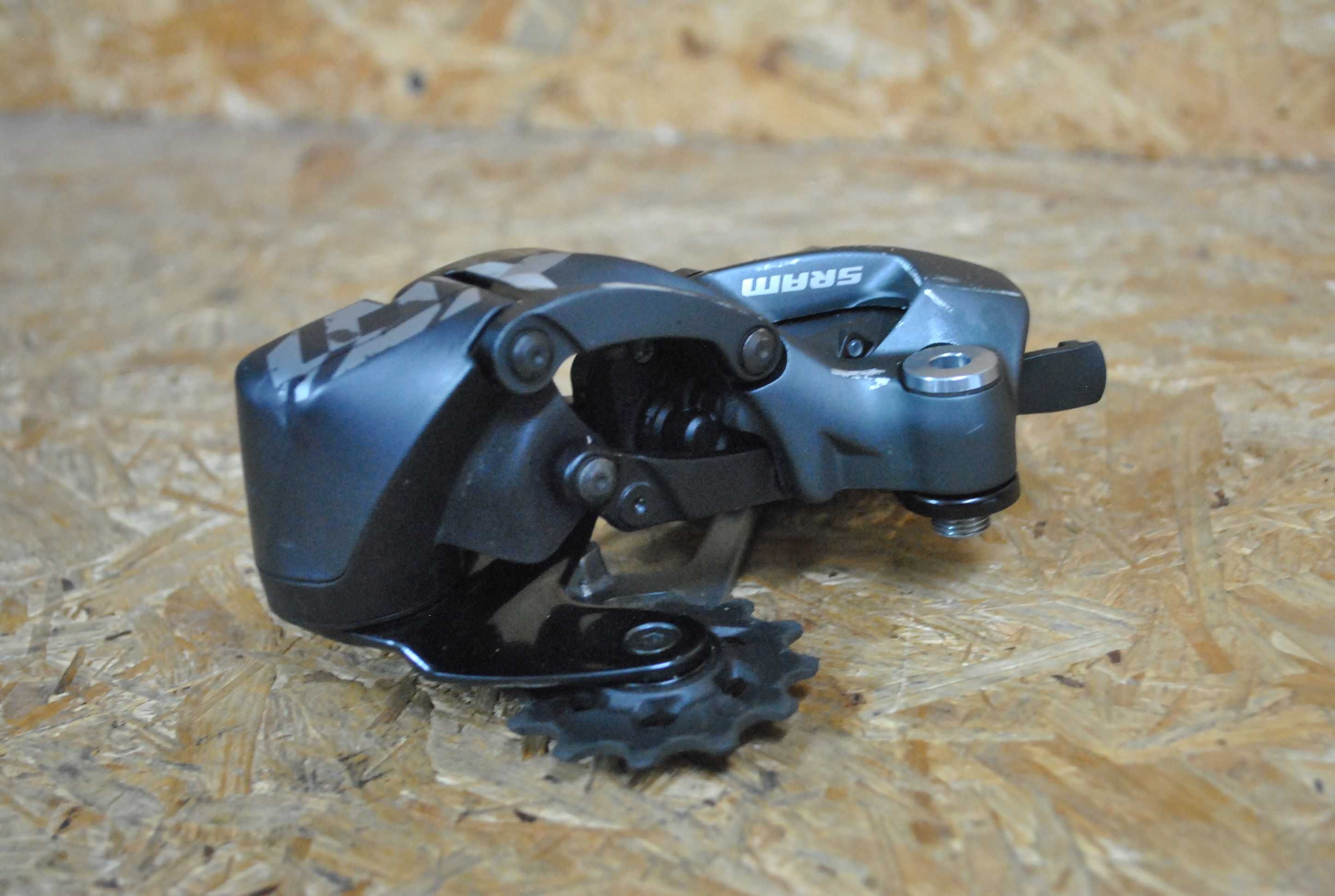 Przerzutka tylna SRAM X01 Eagle AXS 12s 4