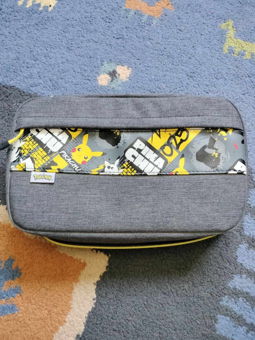 Nintendo Switch V2 + Zestaw Ring Fit Adventure + Etui Pokemon
