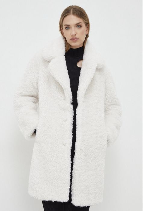 Плюшева шубка guess