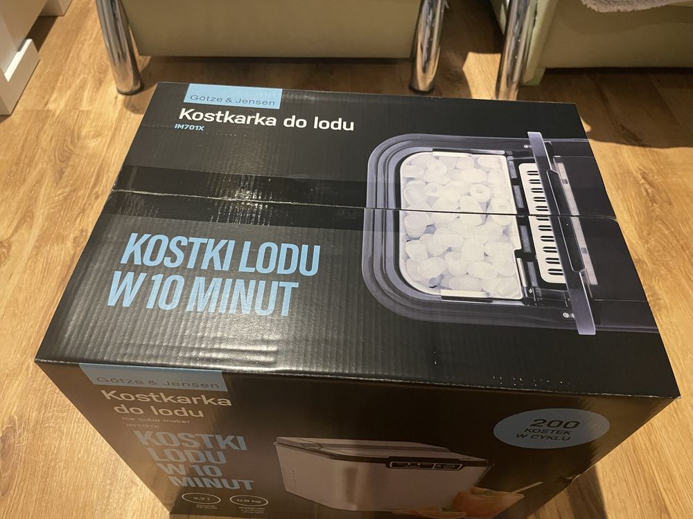 Kostkarka do lodu GÖTZE & JENSEN IM701X z pojemnikiem na 2.2 L.