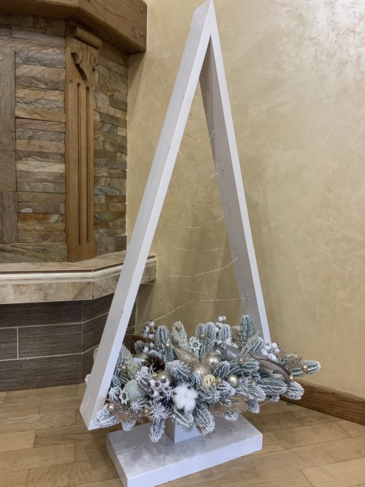 Новорічний декор ,ялинка деревʼяна