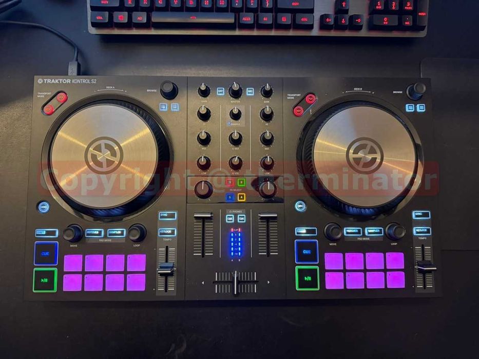 Traktor Kontrol S2 MK3 Konsola DJ Native Instruments Stan Pokrywa