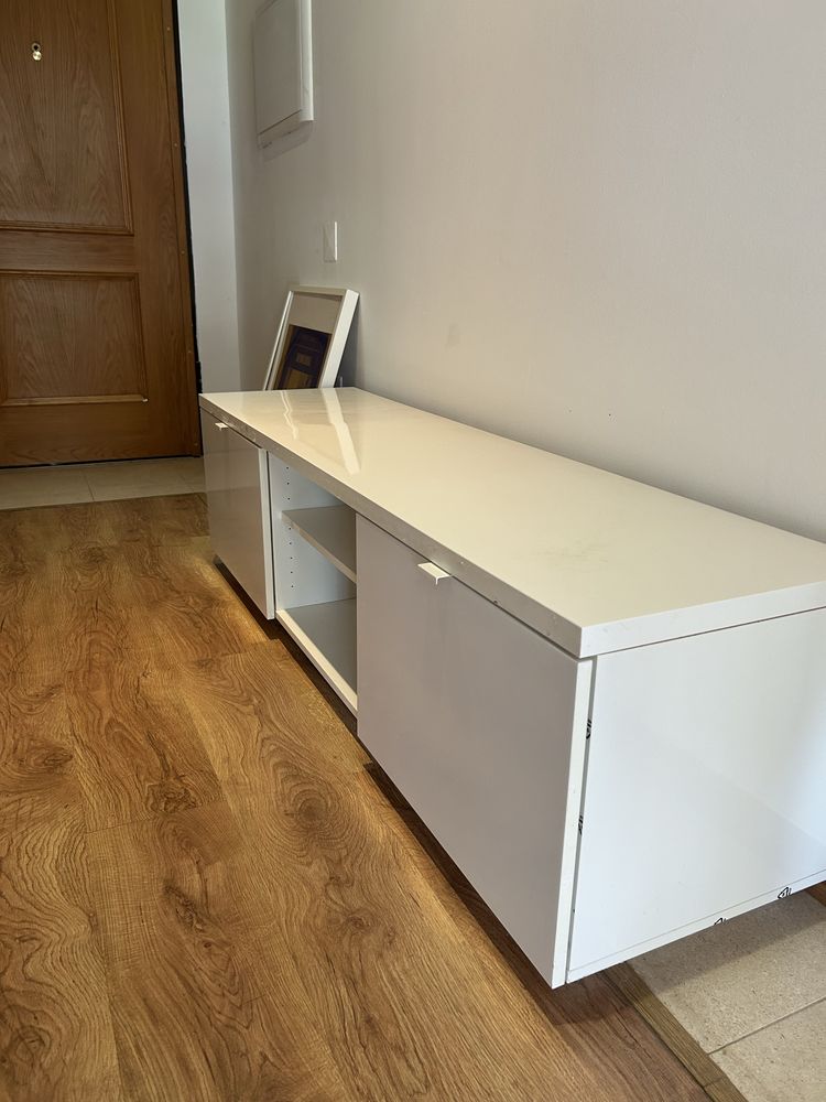 Vendo móvel TV Ikea • BESTÅ