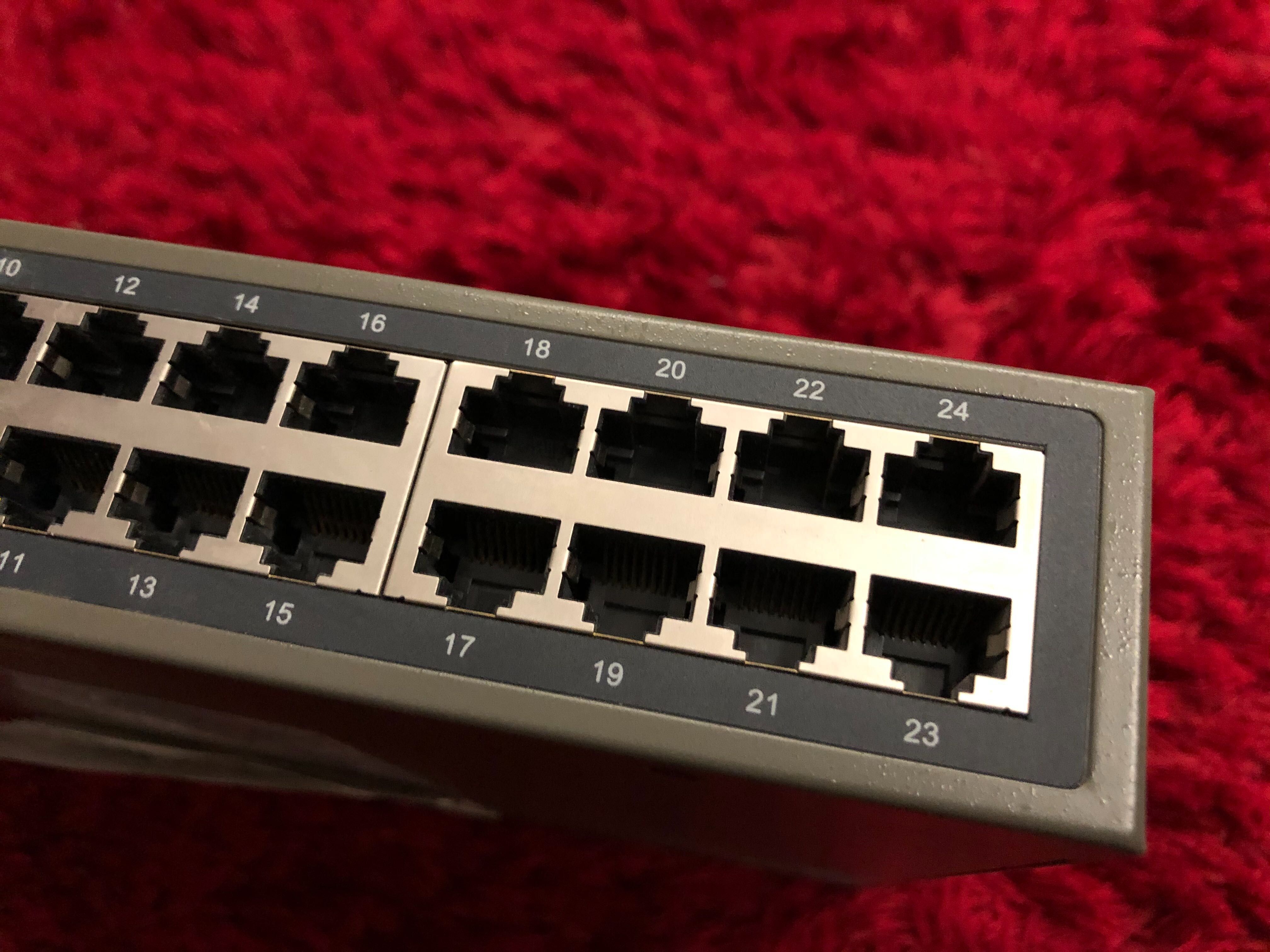 Switch SMC 24 port (EZ1024-DT)