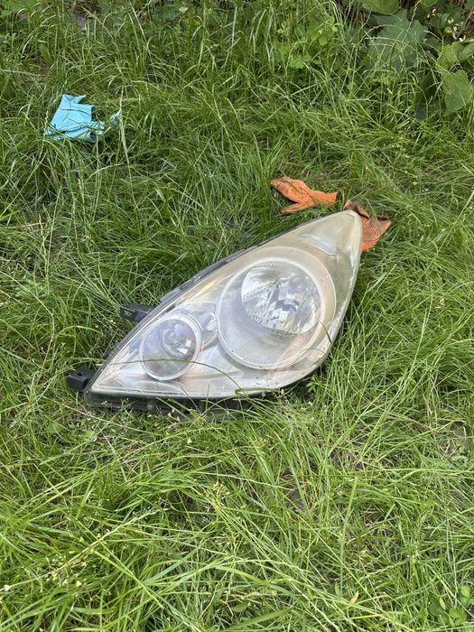 Фара нісан нот ліва nissan note ліва фара