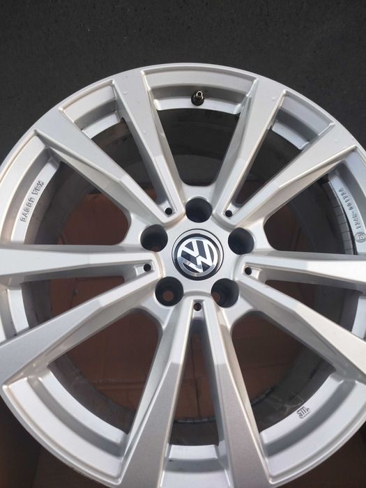 A175# Alufelgi  19" 5x112 Et 28 Audi Vw Skoda Mercedes Seat