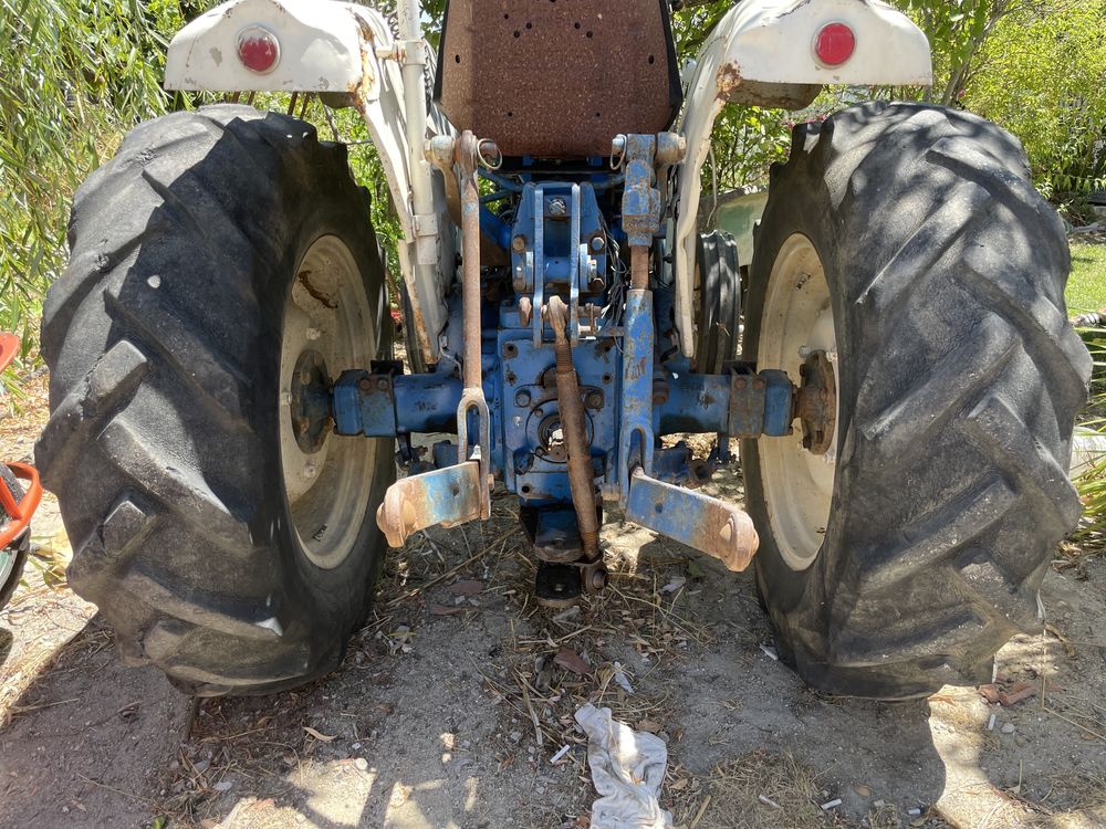 Tractor Ford 1900