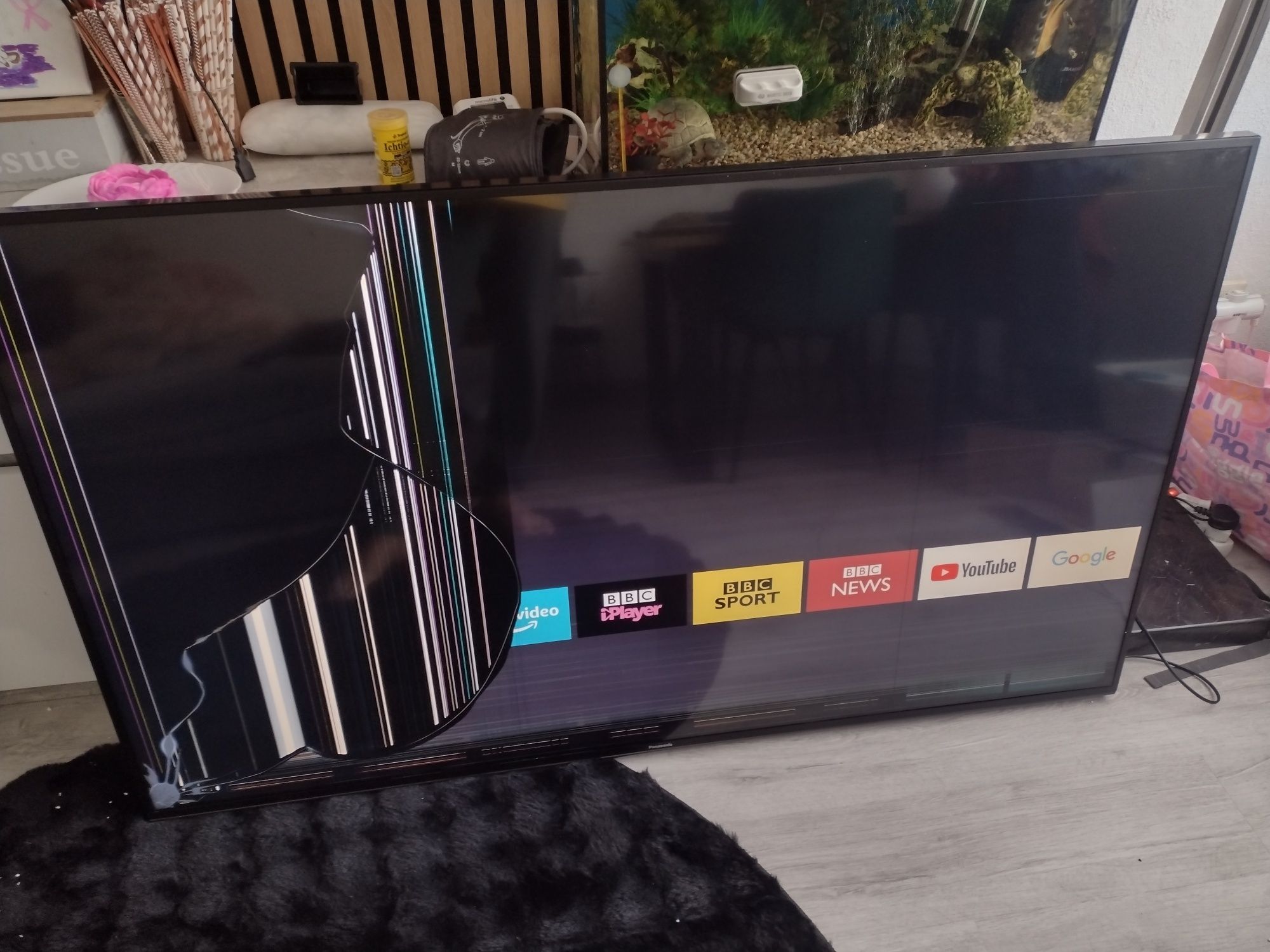 Panasonic tx65fx560b uszkodzony