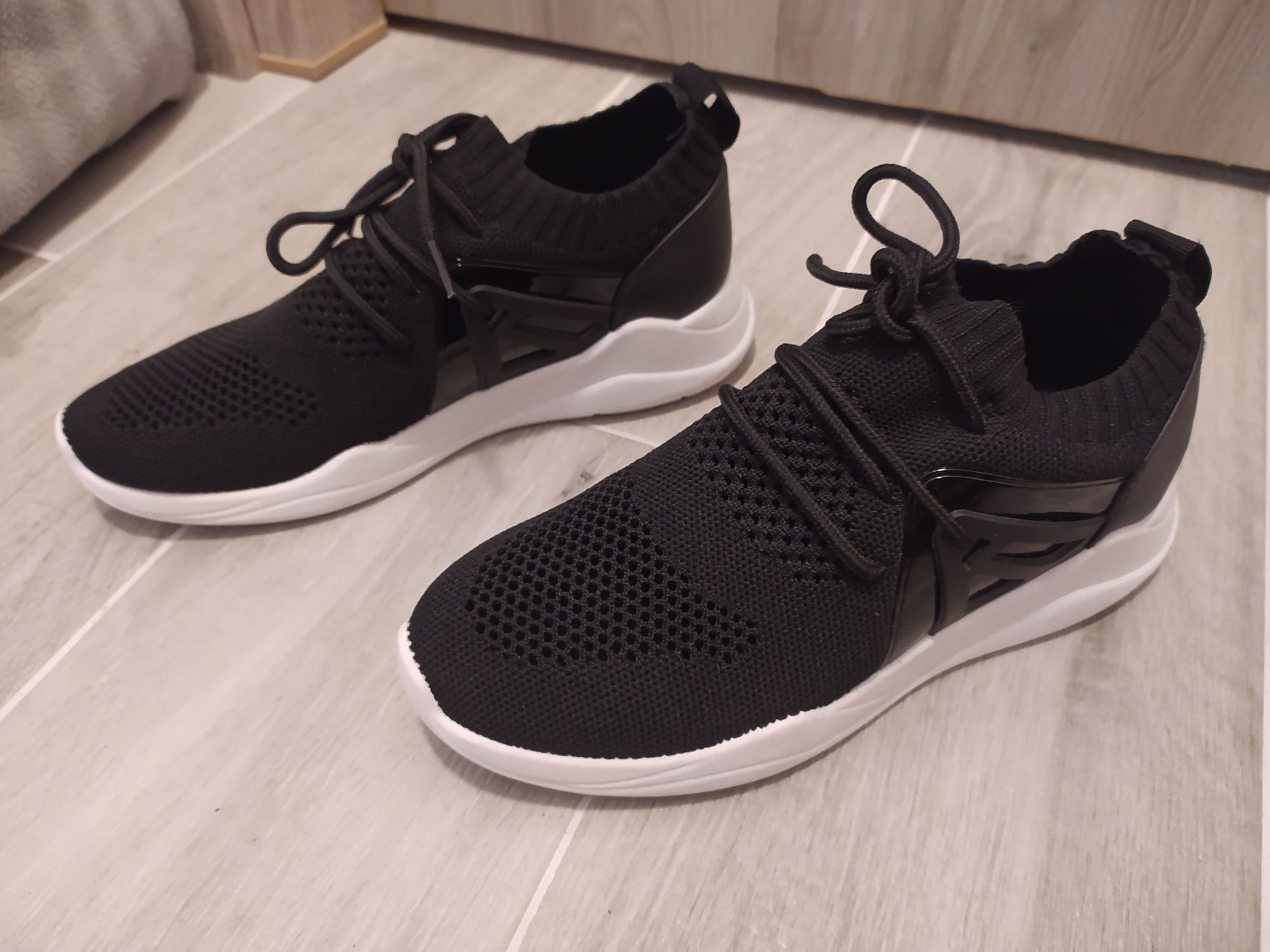 Nowe rozmiar 38.