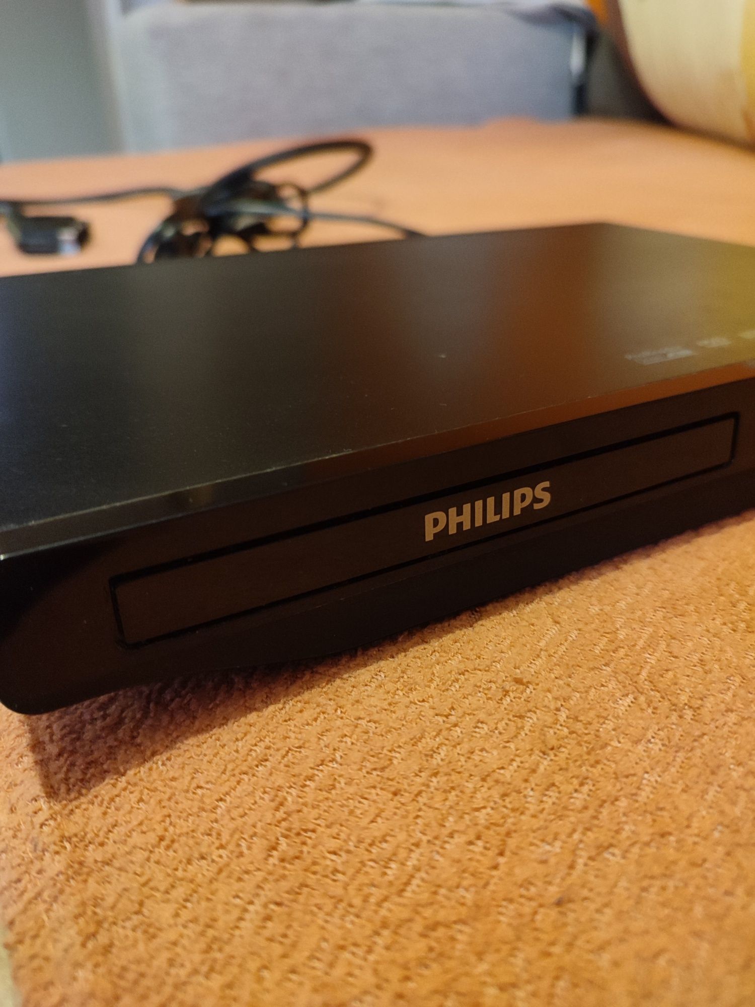 DVD Philips DVP3990/58 + Pilot Polecam