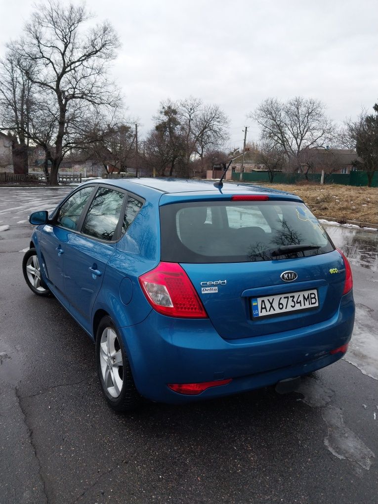 Kia Ceed 1.6 2010 рік