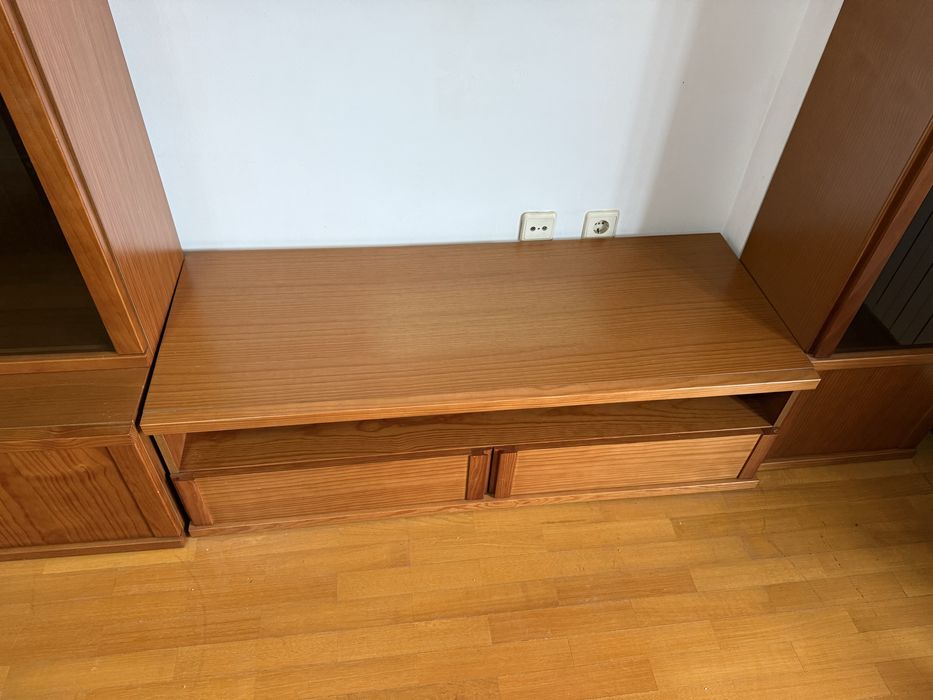 Móvel de Sala Modular em Madeira