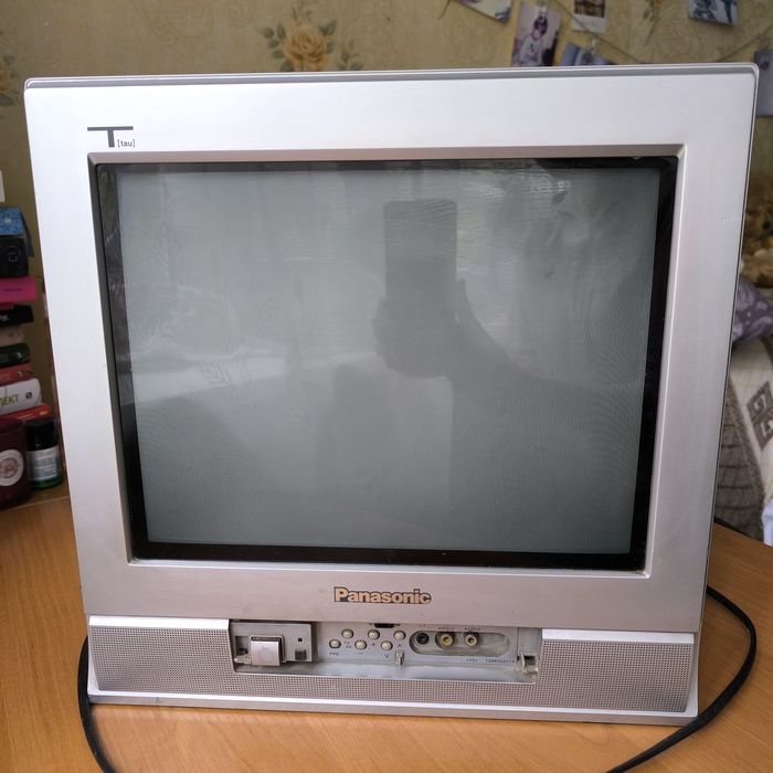 Телевізор Panasonic в робочому стані