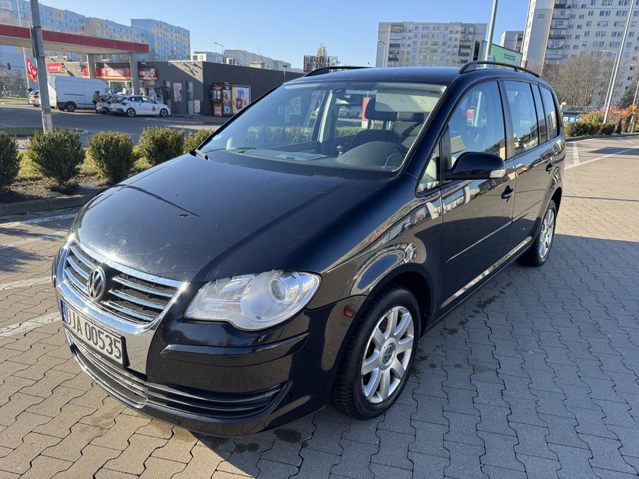 Volkswagen Touran 1.9 Diesel – 2009 r. – zadbany, bogate wyposażenie