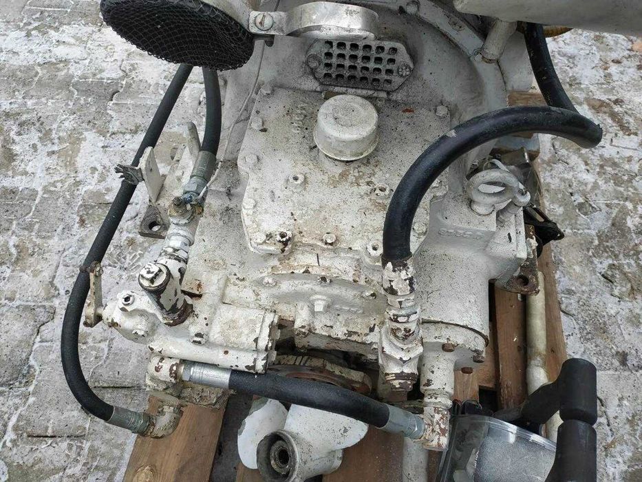 Silnik stacjonarny CAT D333 210KM diesel z przekładnią MG509