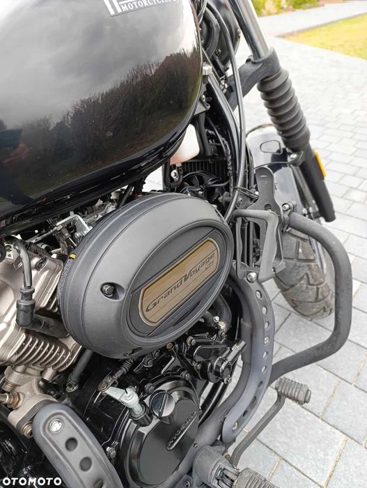 Hyosung GV 125s Bobber