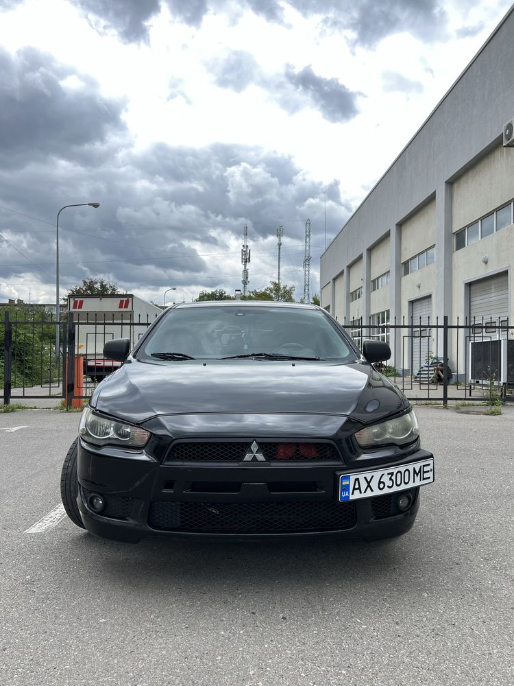 Mitsubishi lancer x 2.0 газбенз