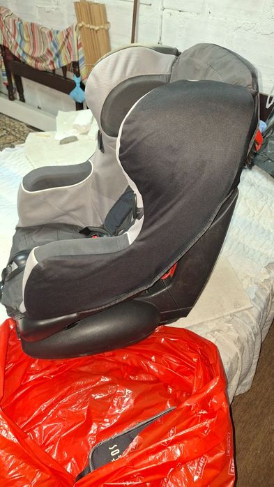 cadeira para o carro inclinável.
vendo e conjunto completo