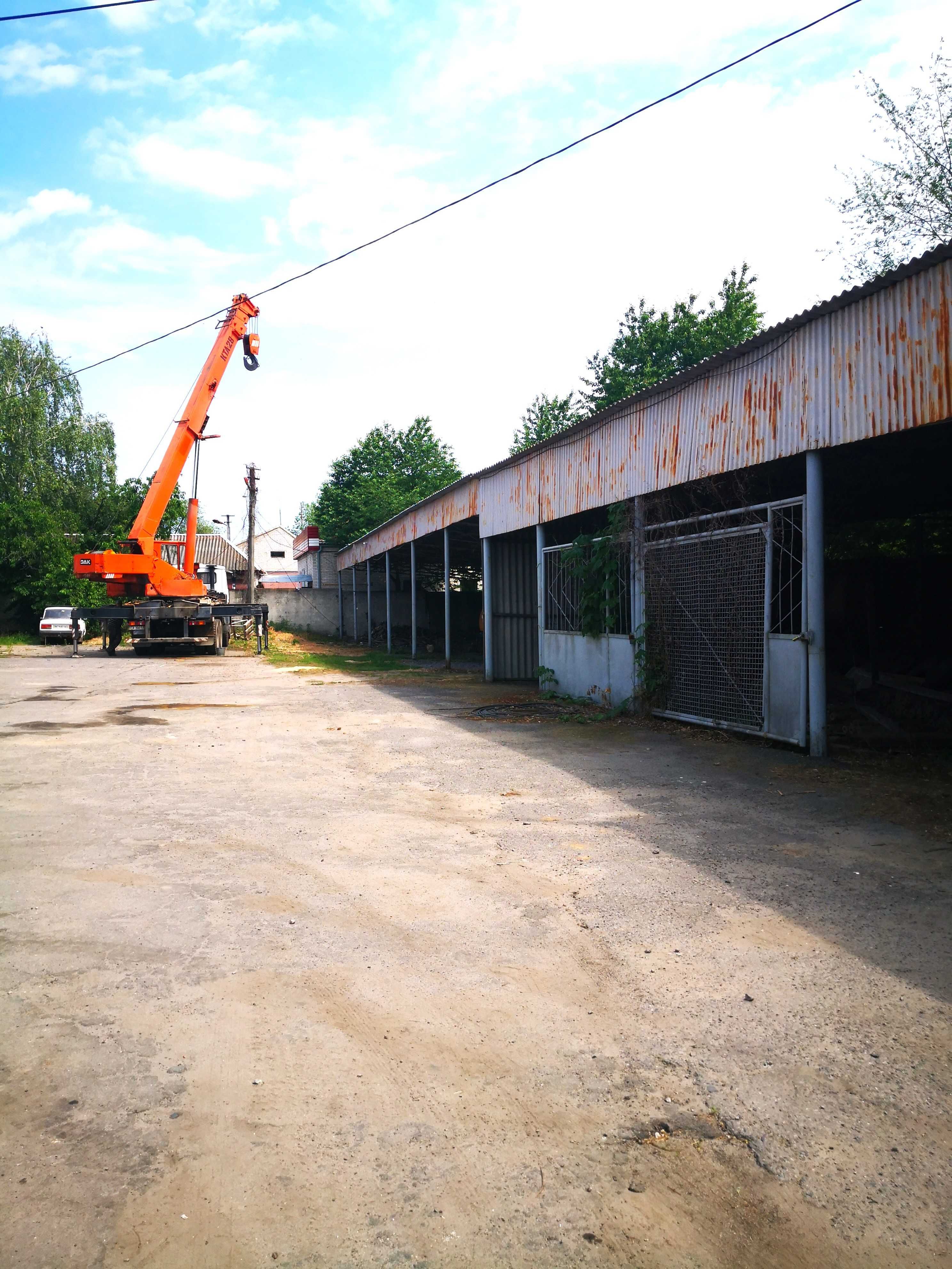 В м. Умань продається складське приміщення 595 кв.м.