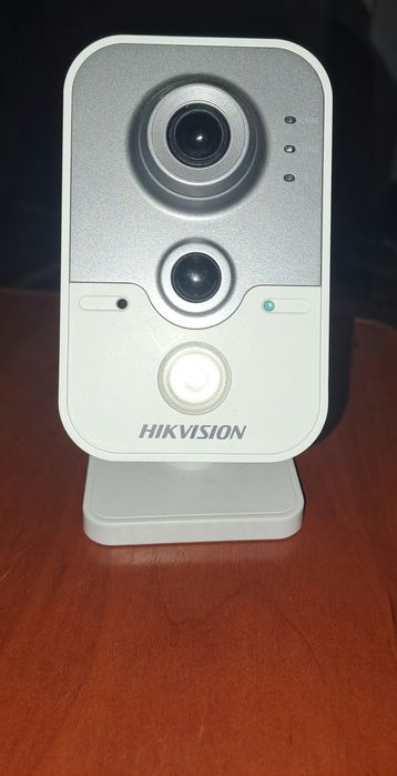Камера відеоспостереження hikvision ds-2cd2420f-i