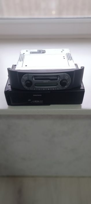 CD-ченджер и магнитола Grundig в Smart цена за комплект