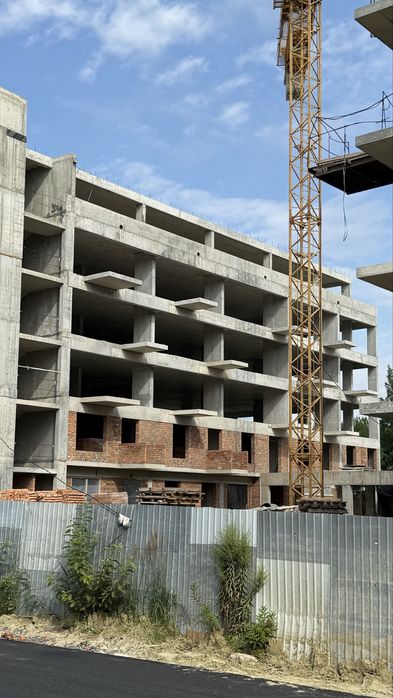 ПРОДАЖ 1-2 кім вул П Орлика (Фемілі Хаус )