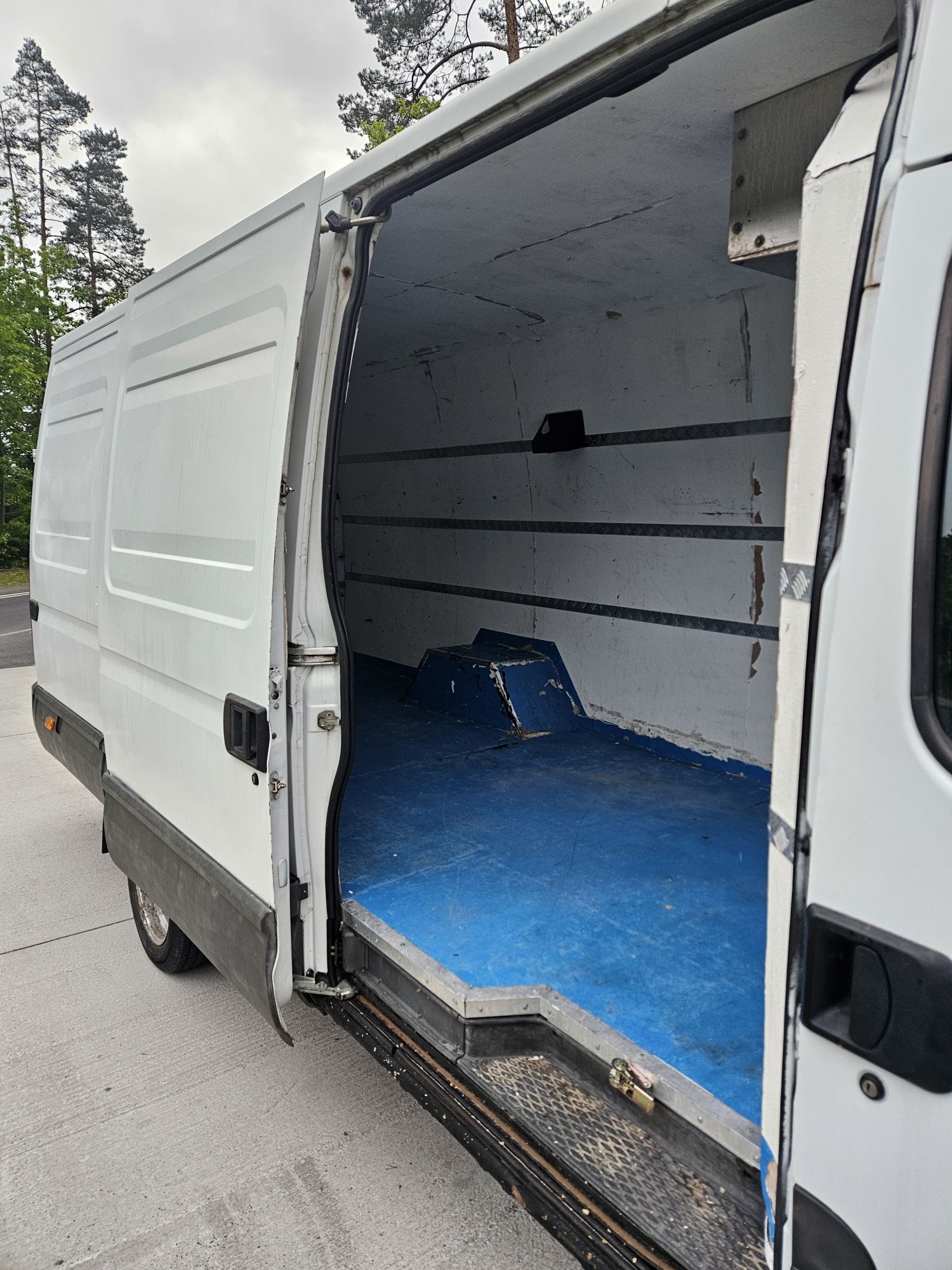 Iveco Daily  CHŁODNIA 35C13V VAT1