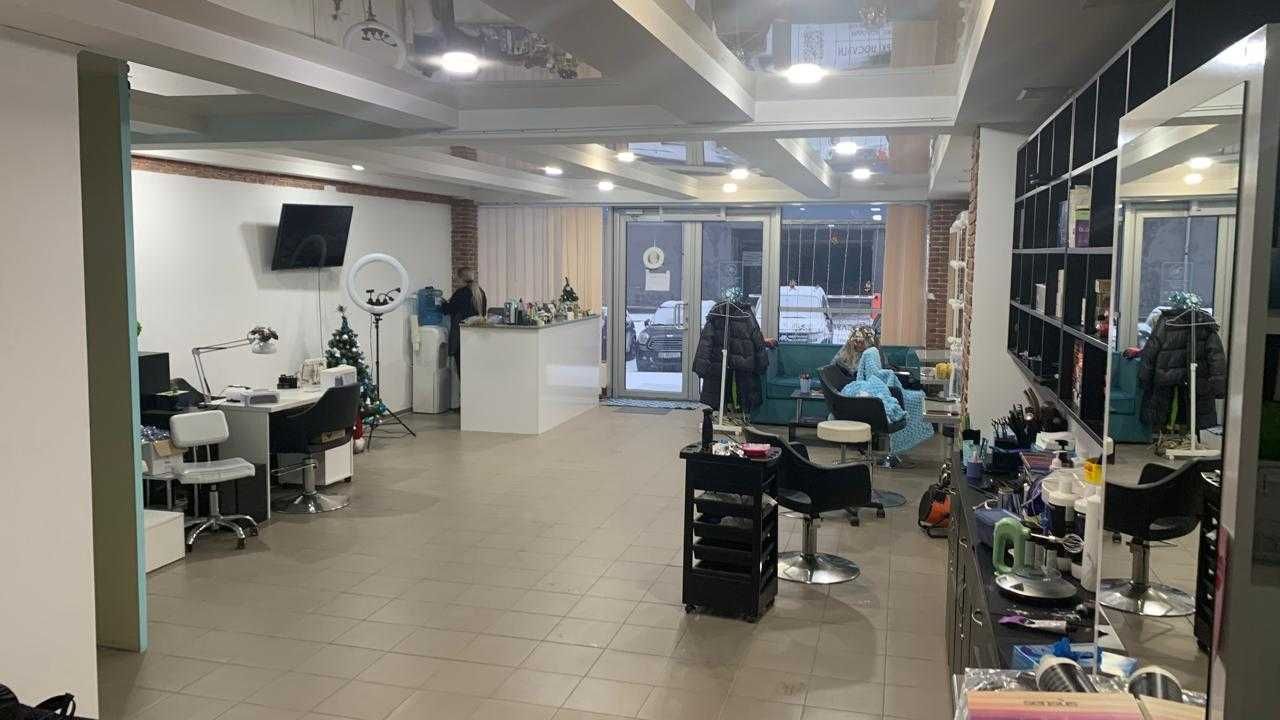 Аренда помещения на первом этаже м. "23 Августа"!