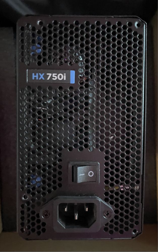 Zasilacz Corsair HX Series 750W Modular 750 W 80 PLUS Platinum (B)(U)