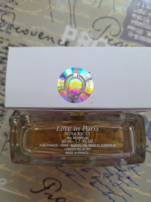 На подарунок Nina ricci Love in Paris