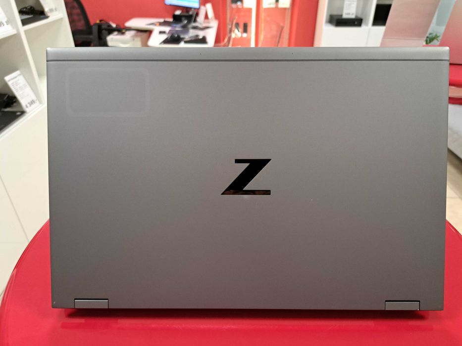 Potężny Laptop HP Zbook Fury 17 G7 i9-10885h 128GB/2TB SSD RTX 6GB W11