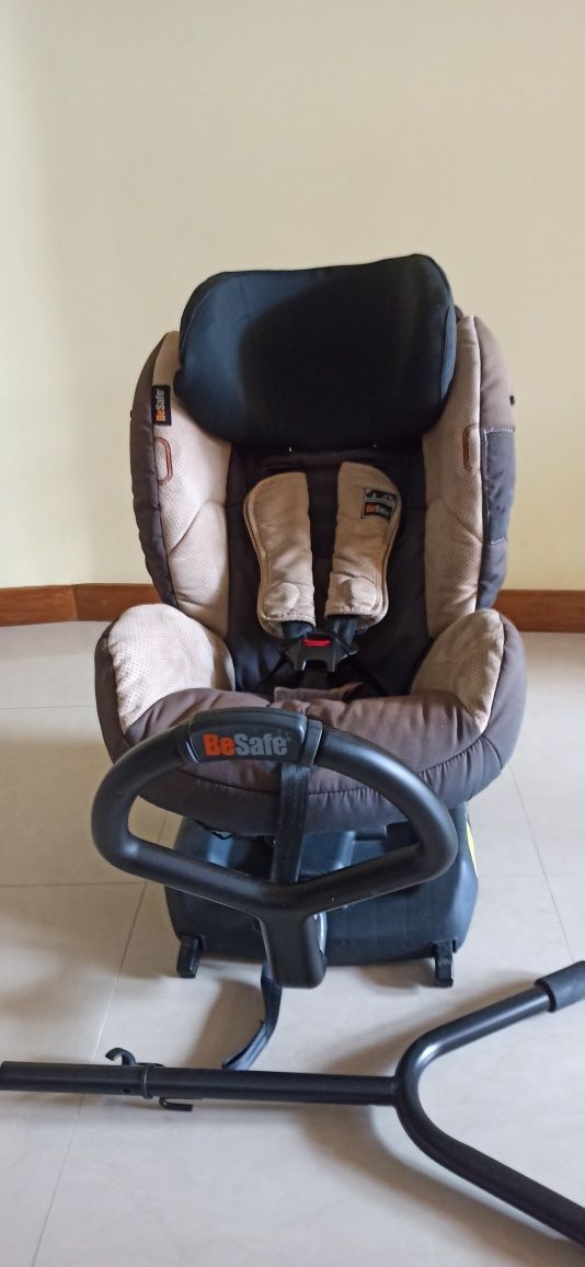 Cadeira Auto BeSafe iZi Combi X3 Isofix