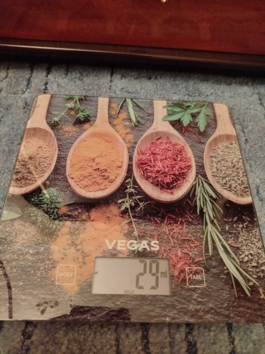 Весы кухонные VEGAS