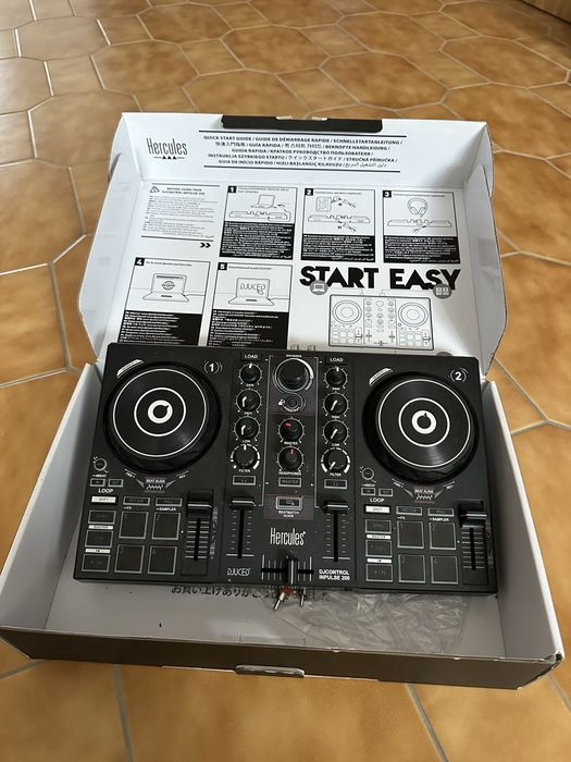 PACK Hercules DJ Control 200 + Colunas