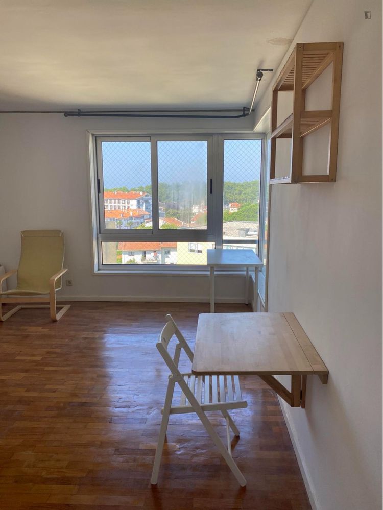Quarto para arrendar na senhora da hora
