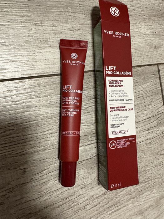 Przeciwzmarszczkowy krem niwelujący worki pod oczami