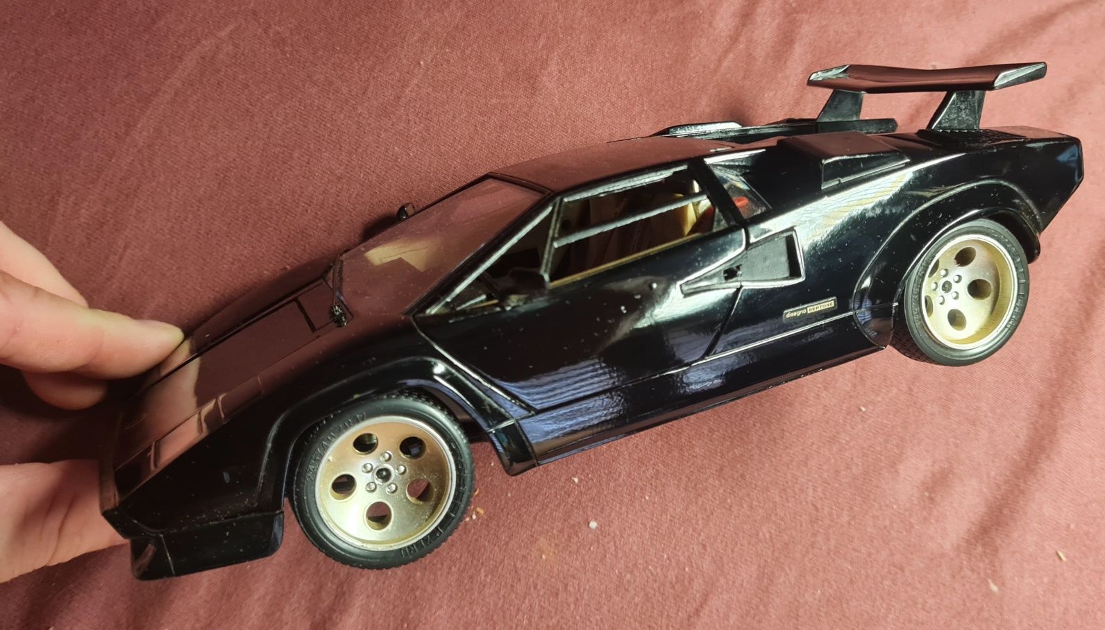 Burago 1:18 Lamborghini Countach  Black