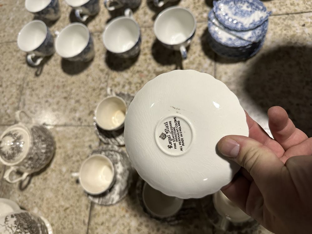 Conjunto de loiça completo de cafe em porcelana inglesa!