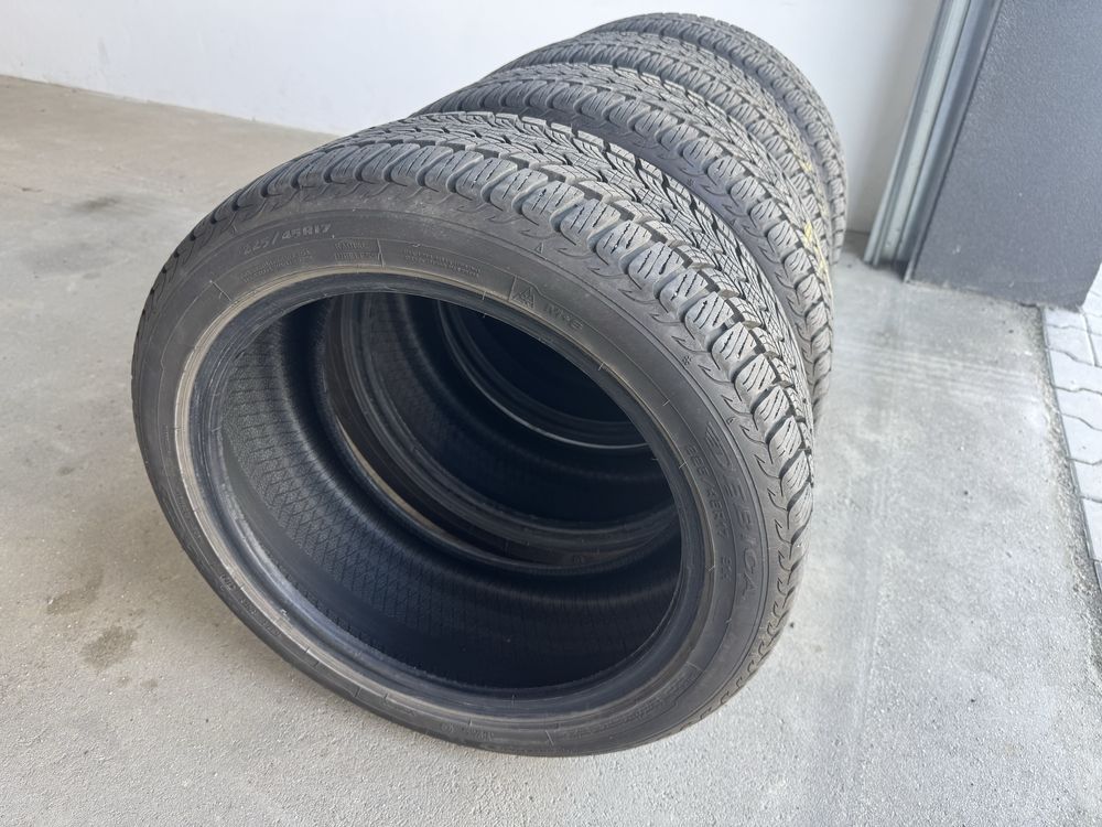 Opony zimowe 225/45/17 Debica Frigo hp2 jak nowe