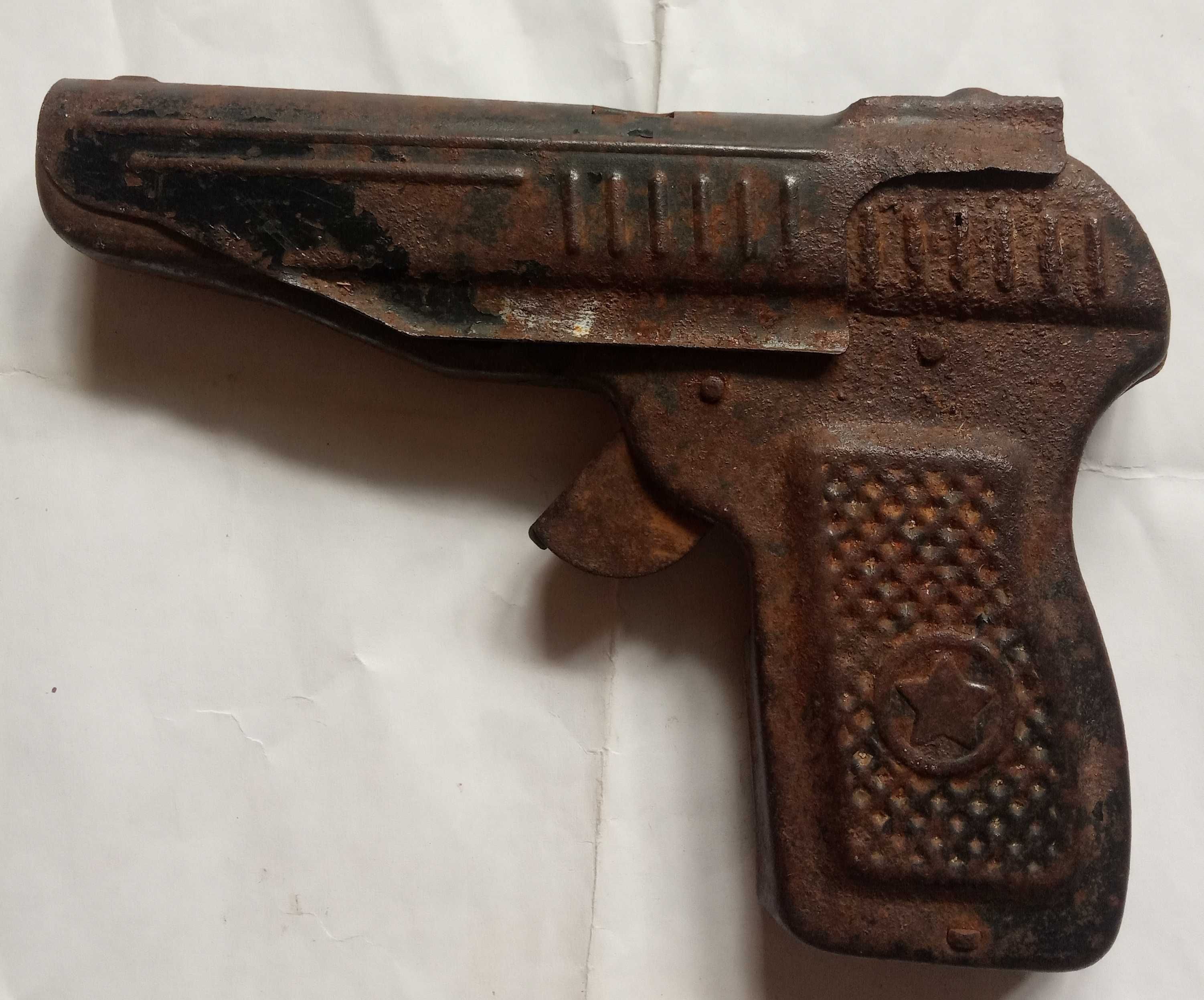 Продам игрушку детский пистолет. Б/у.