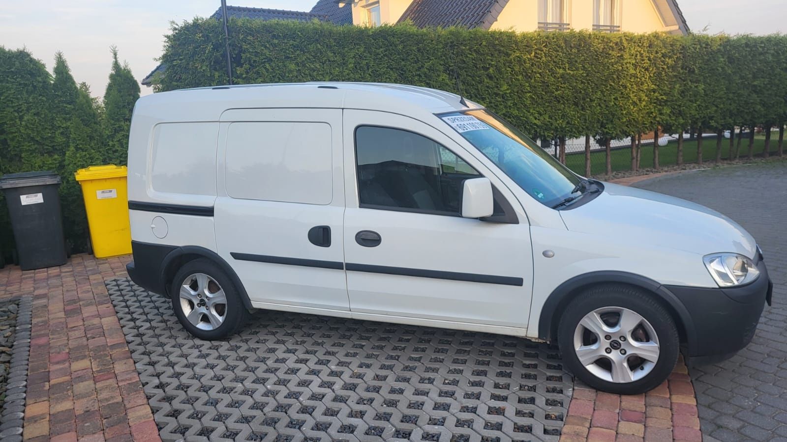 Opel Combo 1.3 cdti przebieg 143tys.km.2011r.z Niemiec.