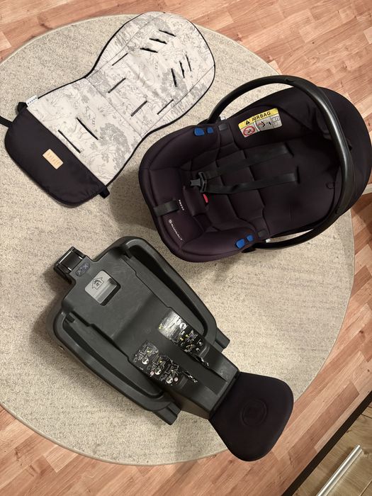 Fotelik Avionaut Pixel z baza + wkladka antypotowa + lusterko