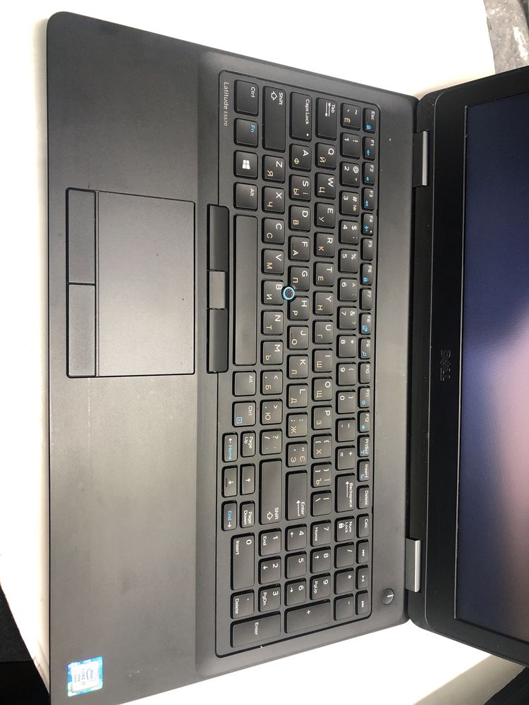 Перевірена часом модель  15.6" матова Dell latitude E5570 i5  Win 10