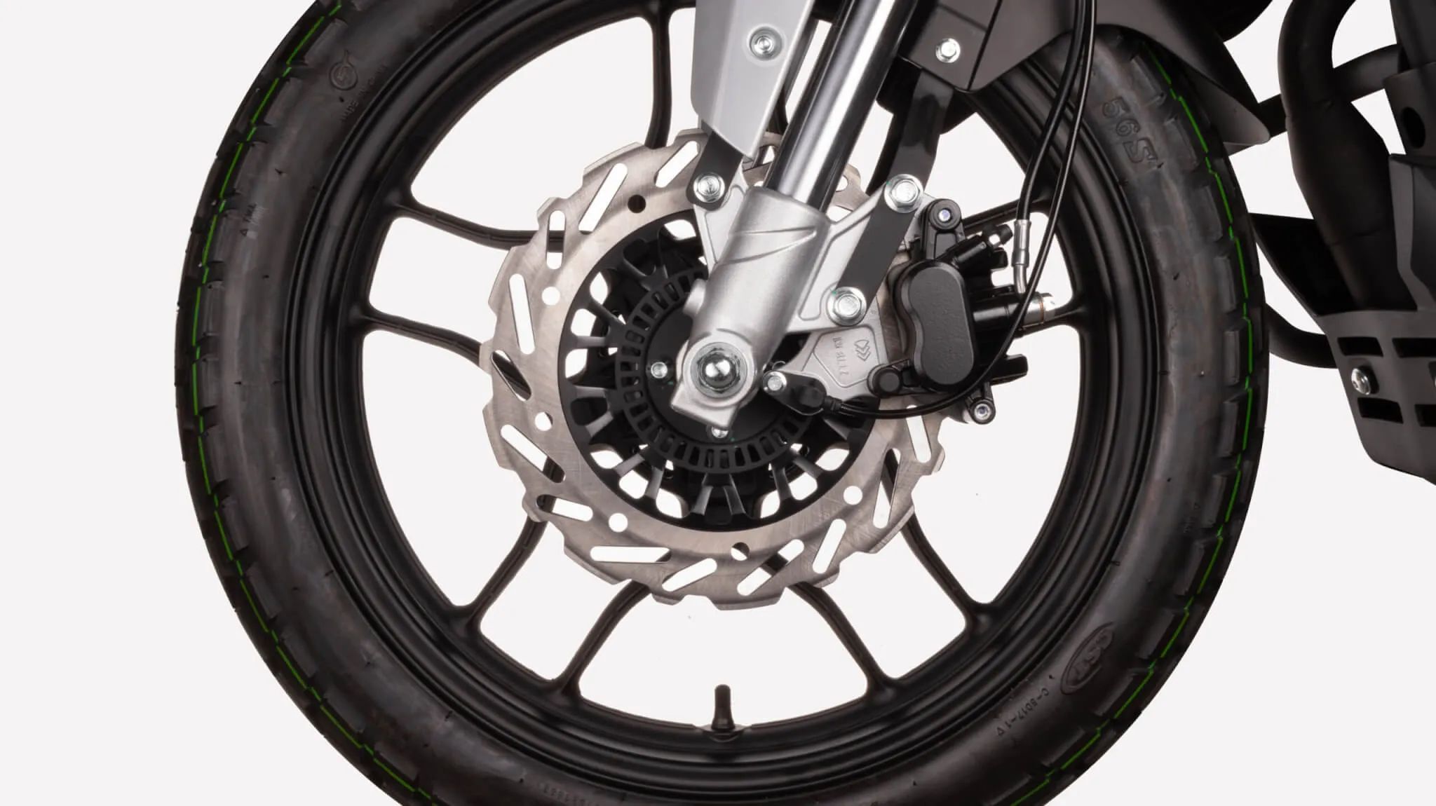 Junak RX One Turystyczny 125 z ABS, TCS, chłodzenie cieczą i duży zbiornik, kufry