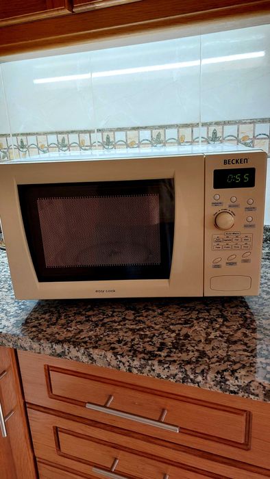 Microondas com avaria
