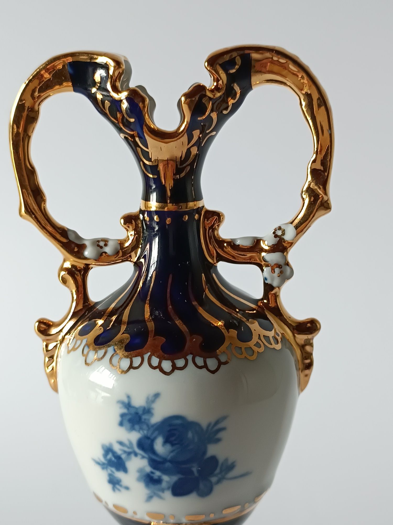 Royal Dux porcelana. Wazon amfora kobaltowa