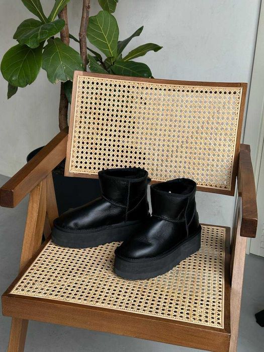 Женские Ugg Mini Platform Black Leather черные кожанные УГГ міні