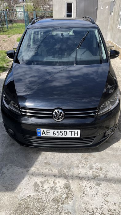 Продам Volkswagen Touran 2015 г.