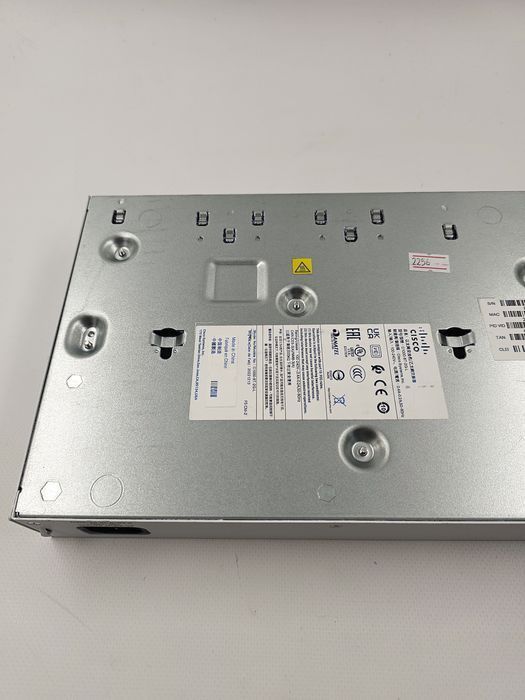 Мережевий комутатор Cisco C1000-8T-2G-L (2256)